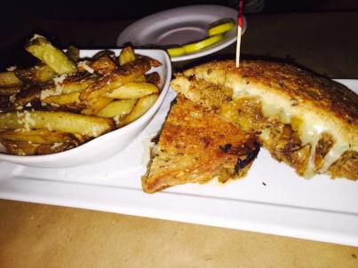 11015843_10204020650660037_610530564_n